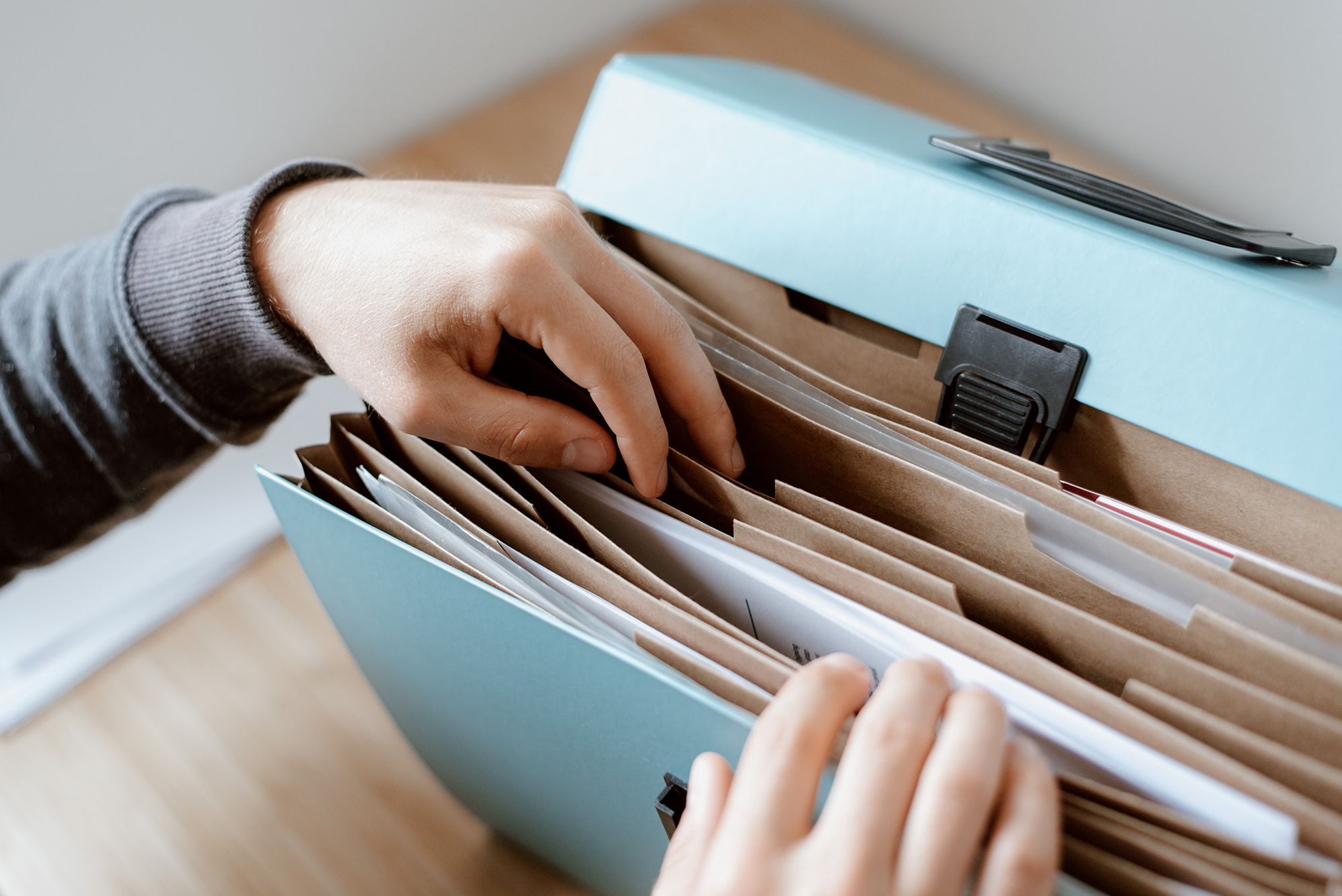 Les astuces pour devenir un expert en organisation, par Luciana Oliveira